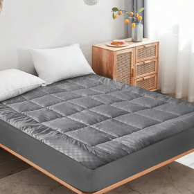 Solid-color Embossed Mattress Bedspread (Option: White-Twin)